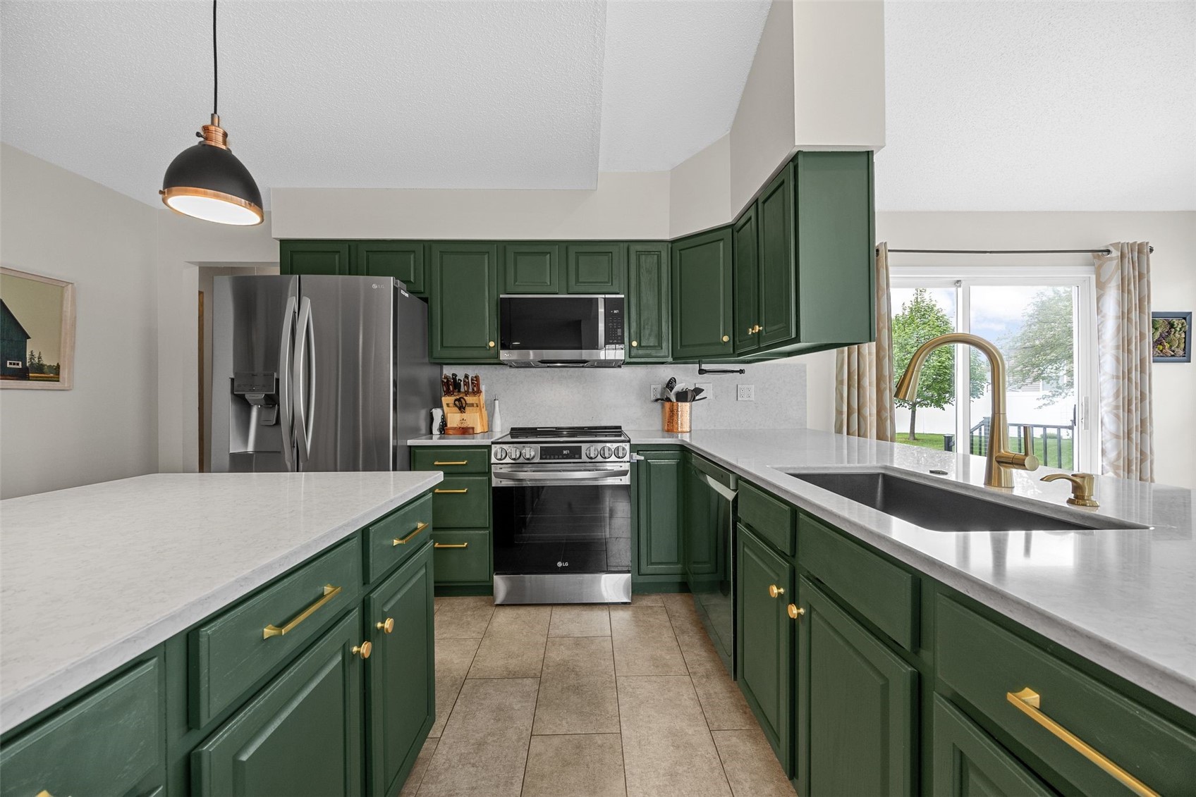 603 High Point Drive SW Cedar Rapids IA 52404