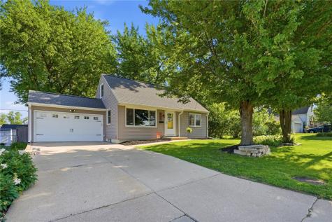 642 38th Street NE Cedar Rapids IA 52402
