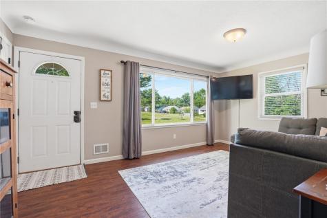 642 38th Street NE Cedar Rapids IA 52402