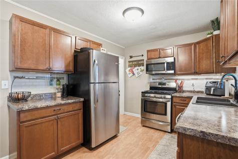 642 38th Street NE Cedar Rapids IA 52402