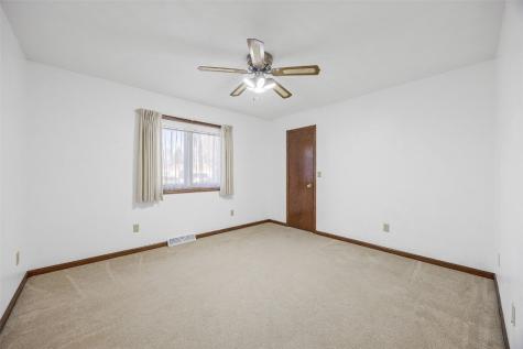 1688 17th Avenue Marion IA 52302