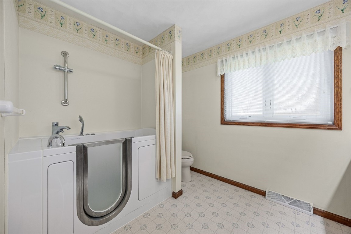 1688 17th Avenue Marion IA 52302