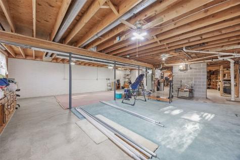 1688 17th Avenue Marion IA 52302