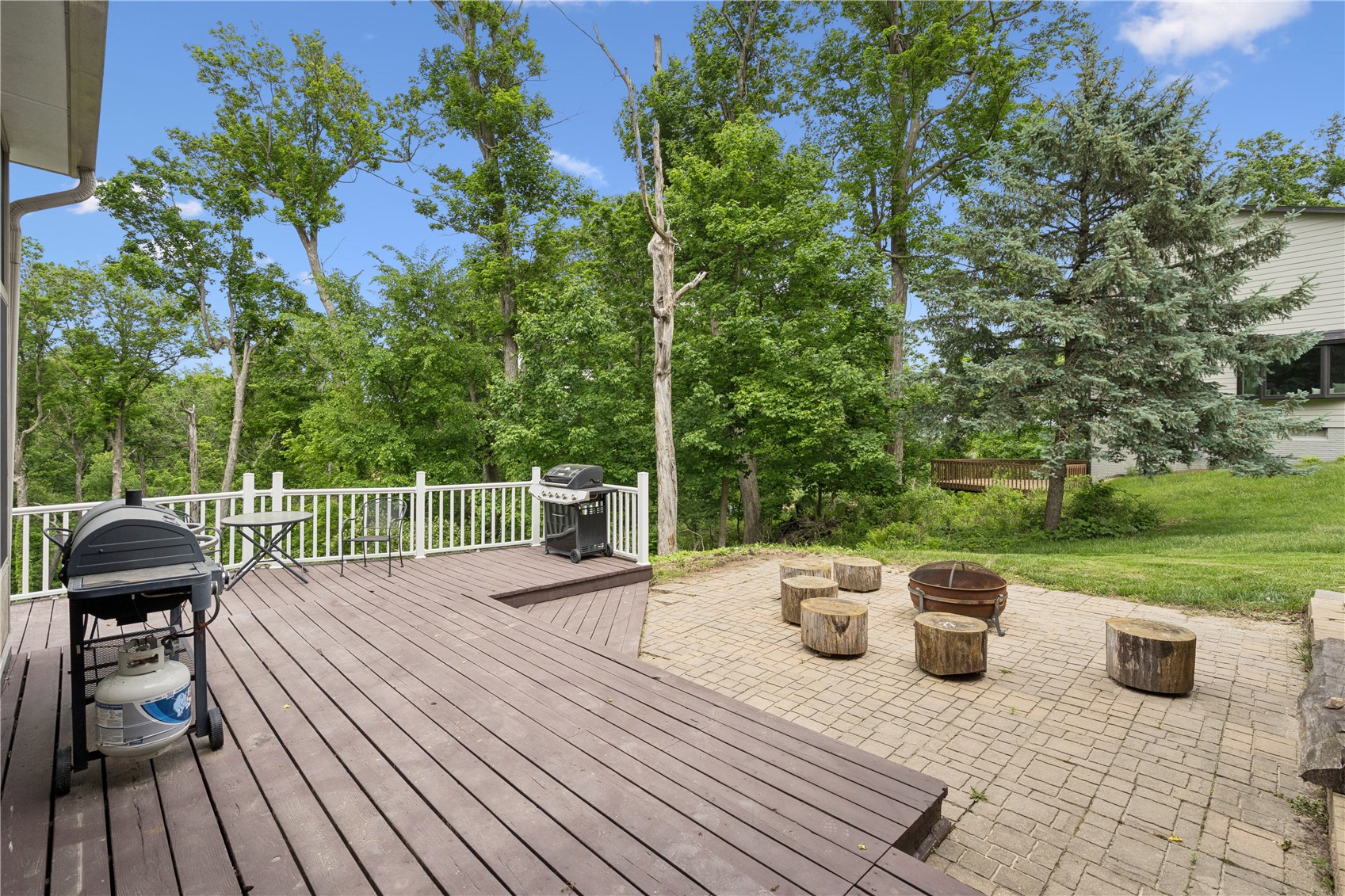 6220 High Country Drive NE Cedar Rapids IA 52411