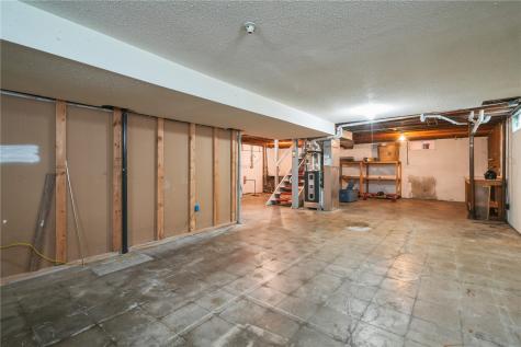 2765 5th Avenue Marion IA 52302