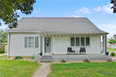 2718 E Avenue NW Cedar Rapids IA 52405