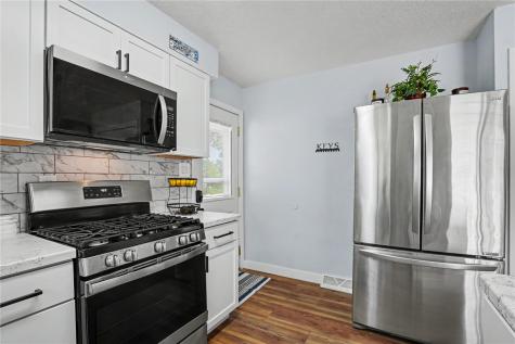 2718 E Avenue NW Cedar Rapids IA 52405