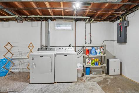 2718 E Avenue NW Cedar Rapids IA 52405