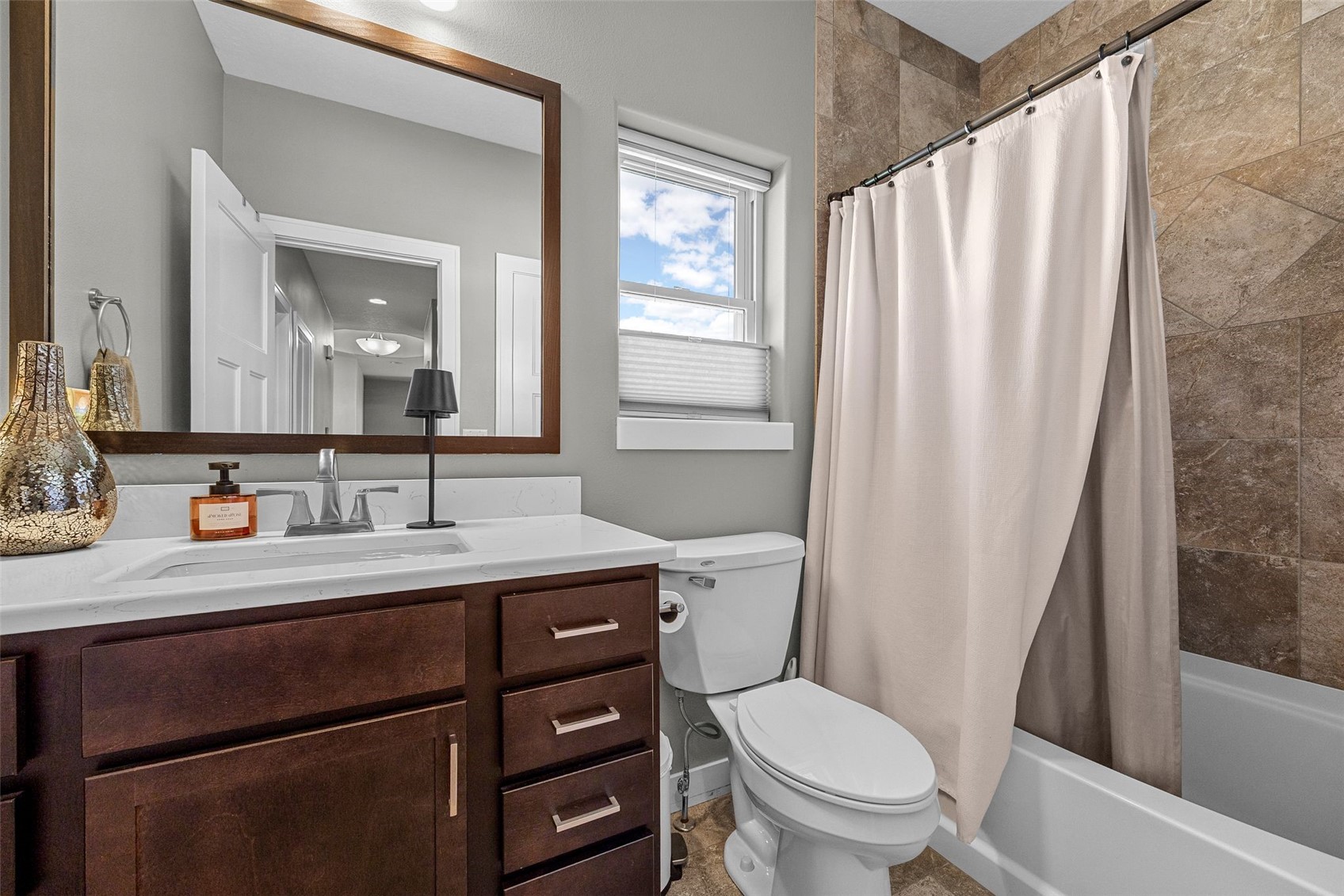 215 Cherry Lane Tiffin IA 52340