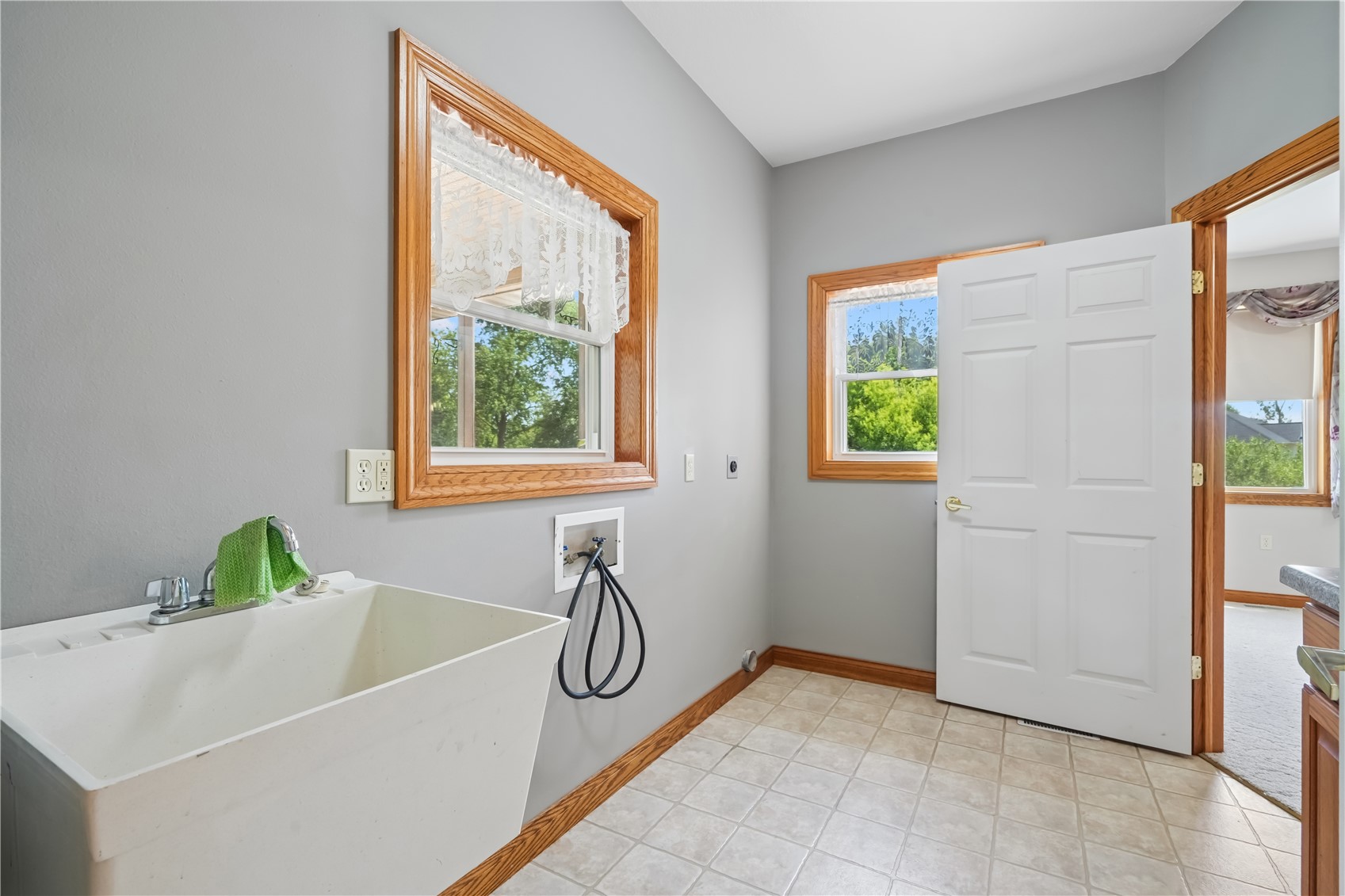 1253 Hillview Court NE Swisher IA 52338
