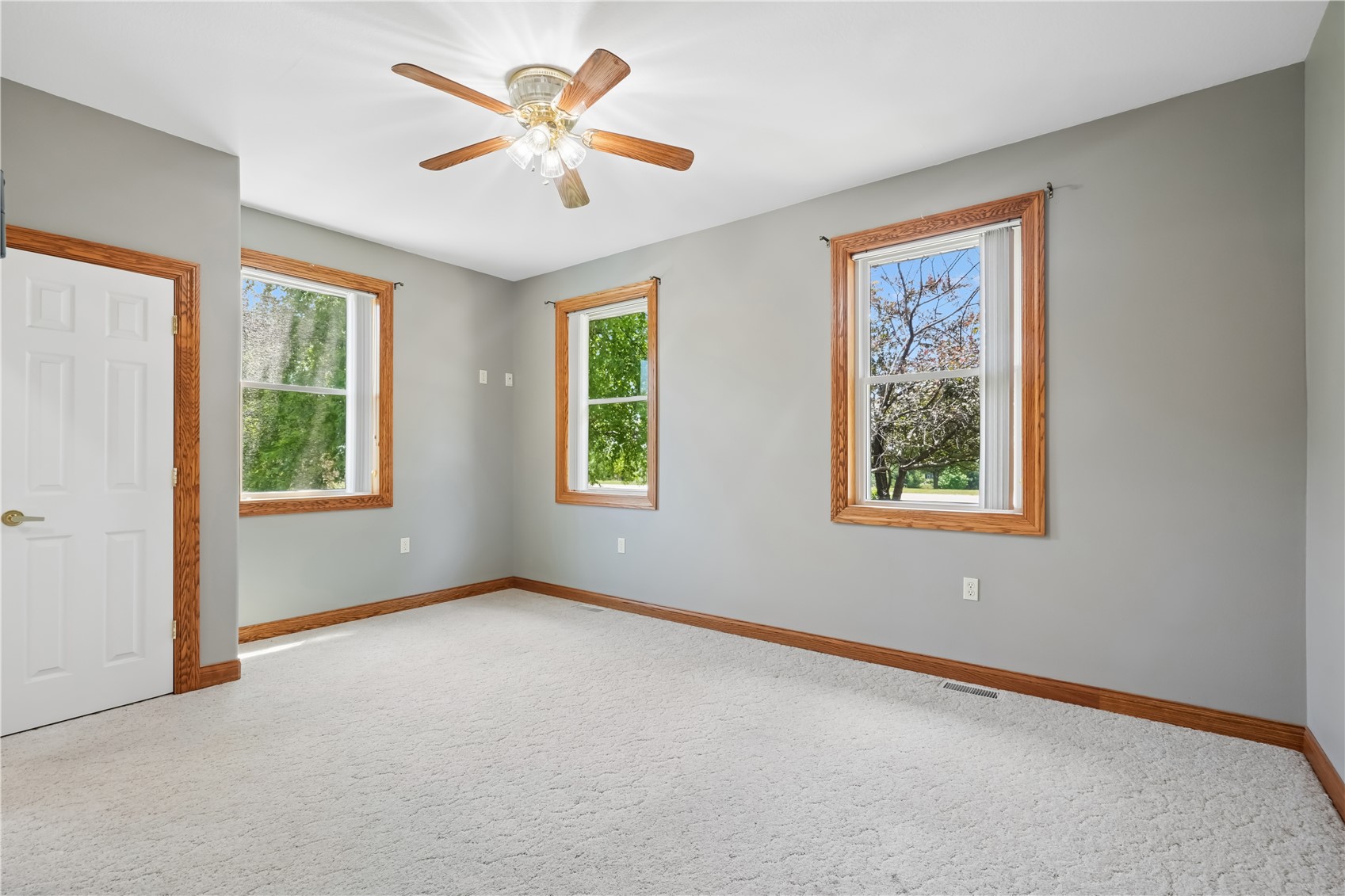 1253 Hillview Court NE Swisher IA 52338