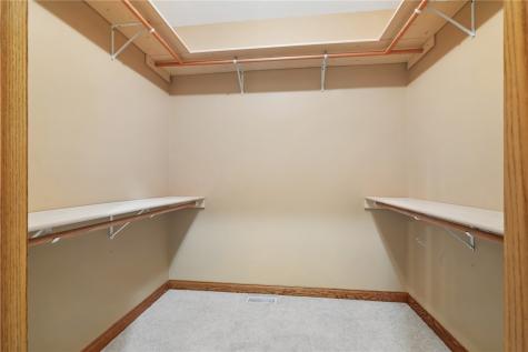 1253 Hillview Court NE Swisher IA 52338