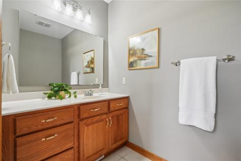 1253 Hillview Court NE Swisher IA 52338