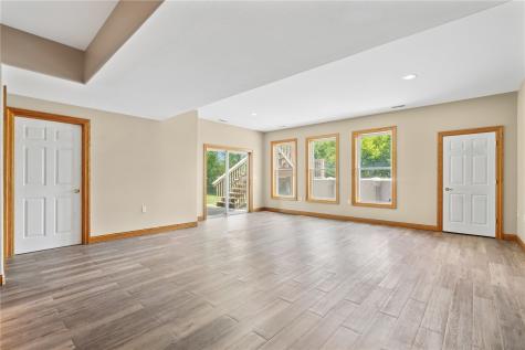 1253 Hillview Court NE Swisher IA 52338