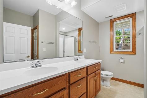 1253 Hillview Court NE Swisher IA 52338