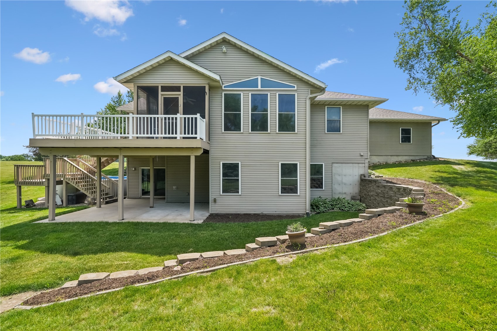 1253 Hillview Court NE Swisher IA 52338