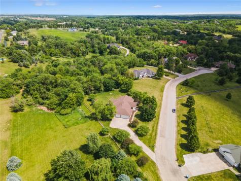 1253 Hillview Court NE Swisher IA 52338