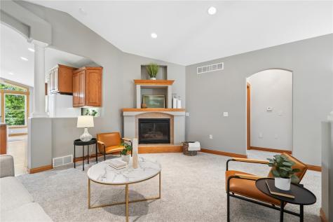 1253 Hillview Court NE Swisher IA 52338