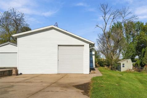 2818 Southland Street SW Cedar Rapids IA 52404