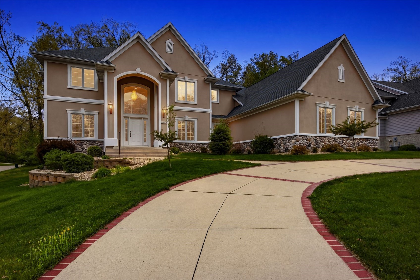 4402 Oak Leaf Court NE Cedar Rapids IA 52411