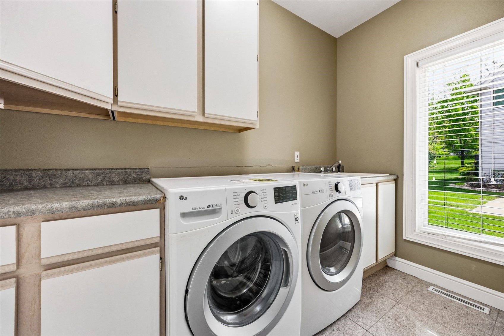 4402 Oak Leaf Court NE Cedar Rapids IA 52411