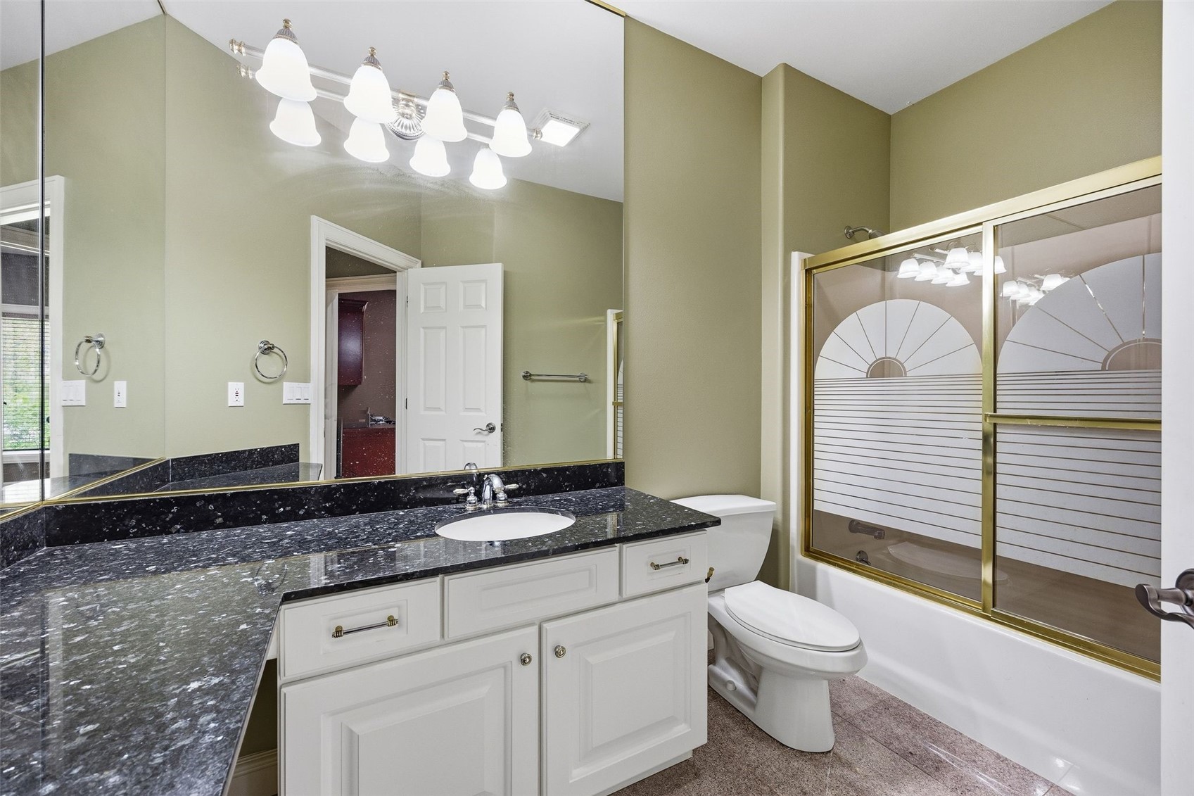 4402 Oak Leaf Court NE Cedar Rapids IA 52411