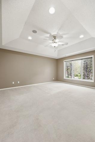 4402 Oak Leaf Court NE Cedar Rapids IA 52411