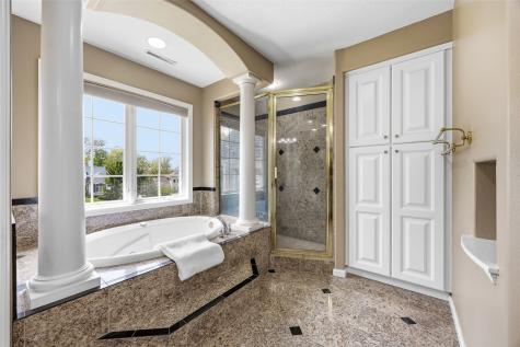 4402 Oak Leaf Court NE Cedar Rapids IA 52411