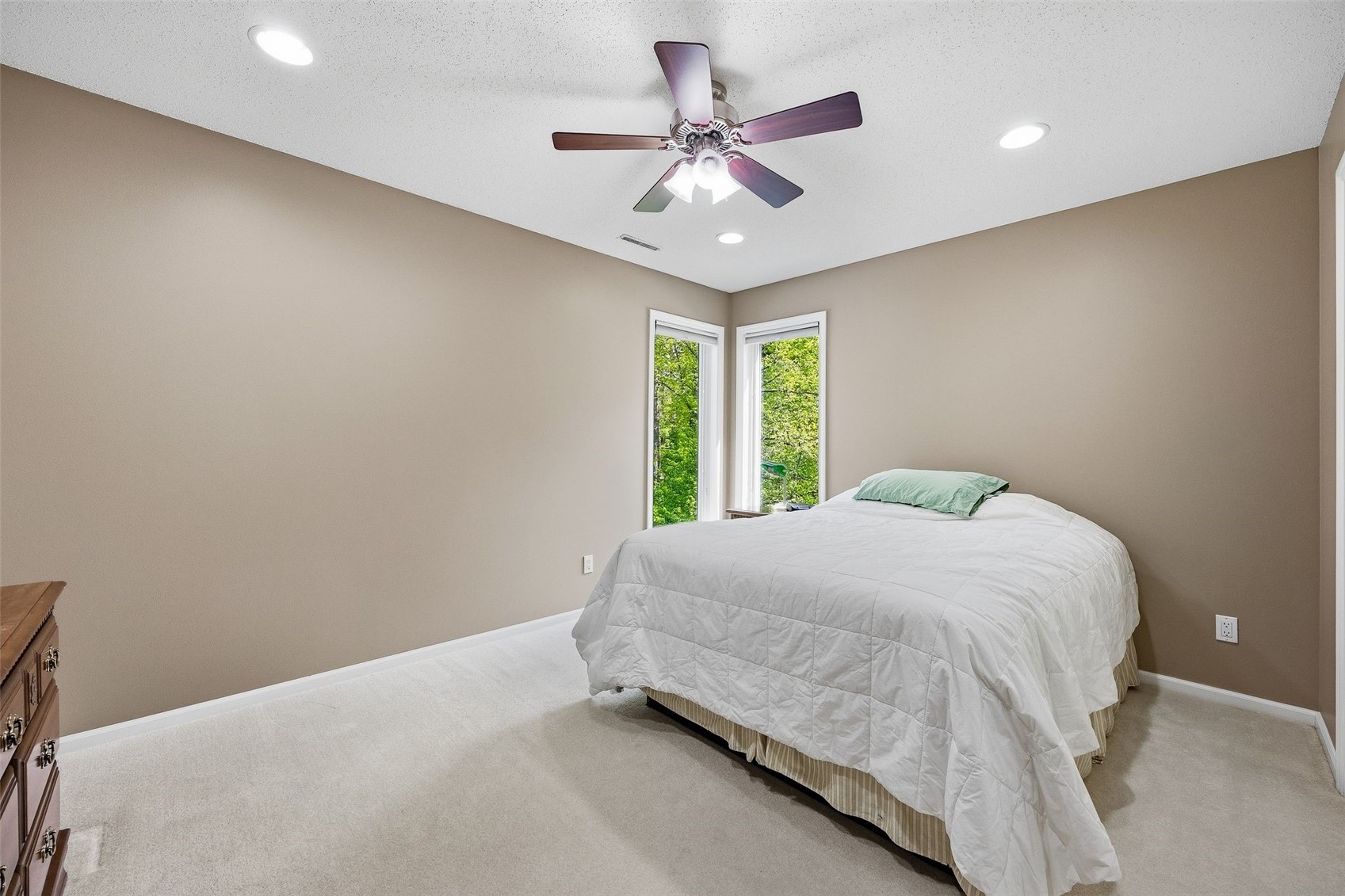 4402 Oak Leaf Court NE Cedar Rapids IA 52411