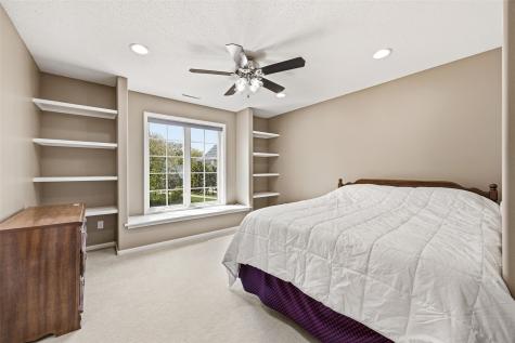 4402 Oak Leaf Court NE Cedar Rapids IA 52411