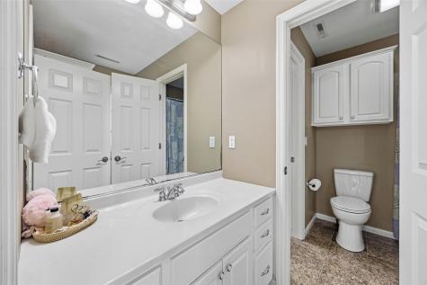 4402 Oak Leaf Court NE Cedar Rapids IA 52411