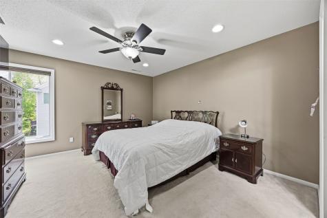 4402 Oak Leaf Court NE Cedar Rapids IA 52411