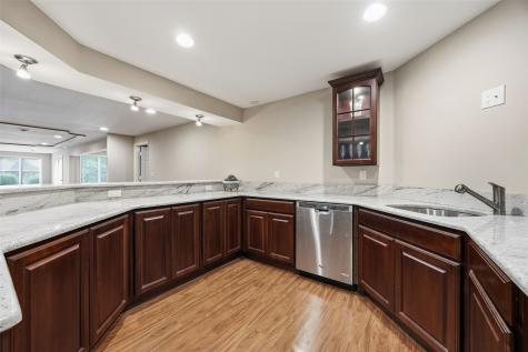 4402 Oak Leaf Court NE Cedar Rapids IA 52411