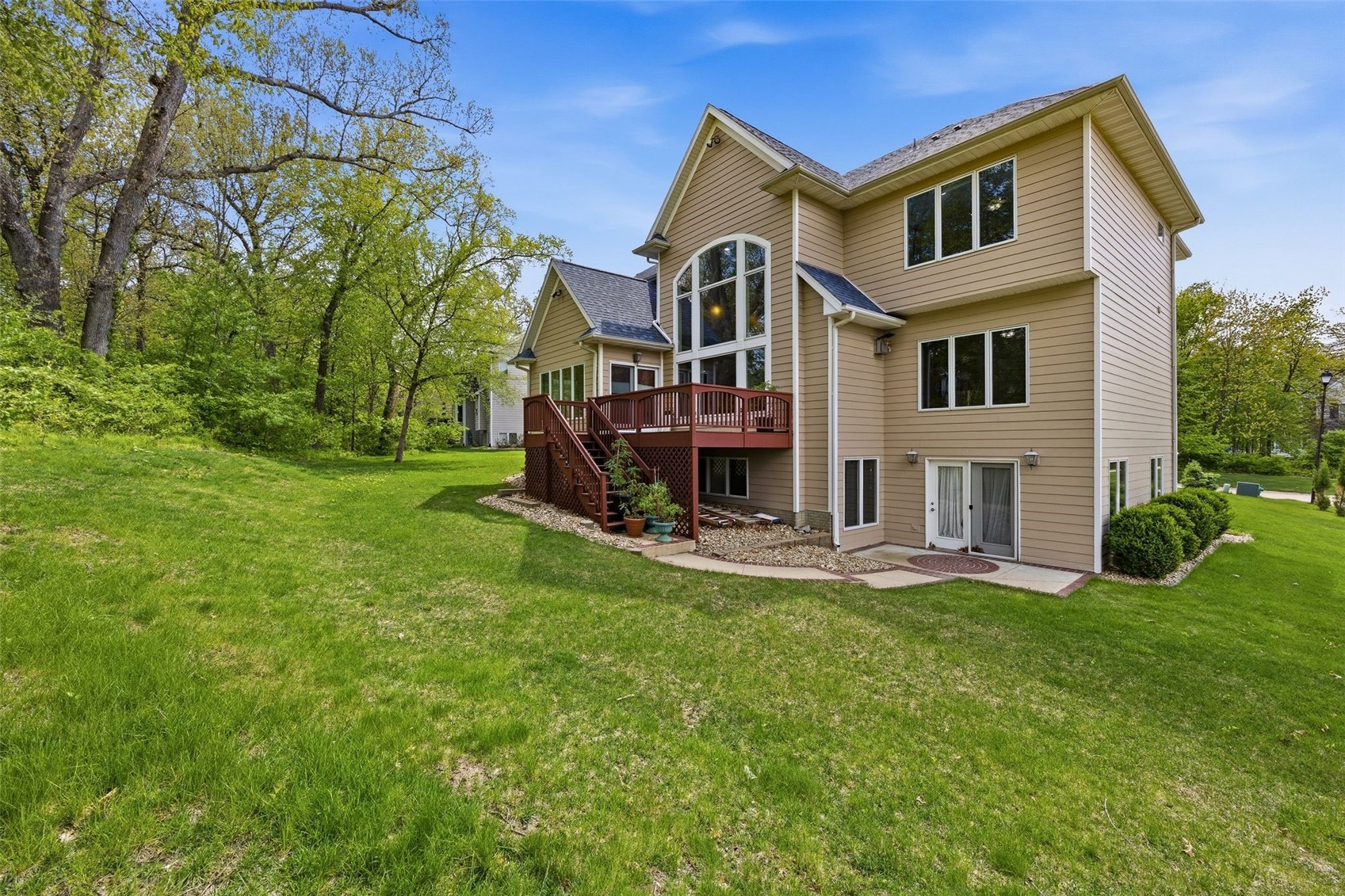 4402 Oak Leaf Court NE Cedar Rapids IA 52411