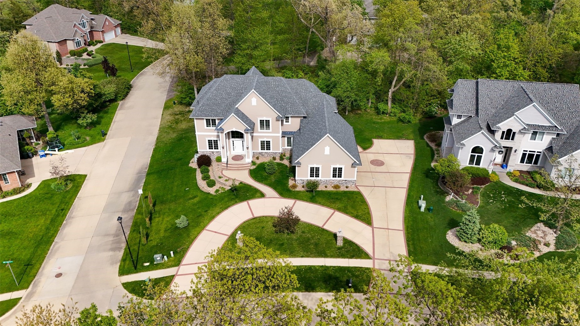 4402 Oak Leaf Court NE Cedar Rapids IA 52411