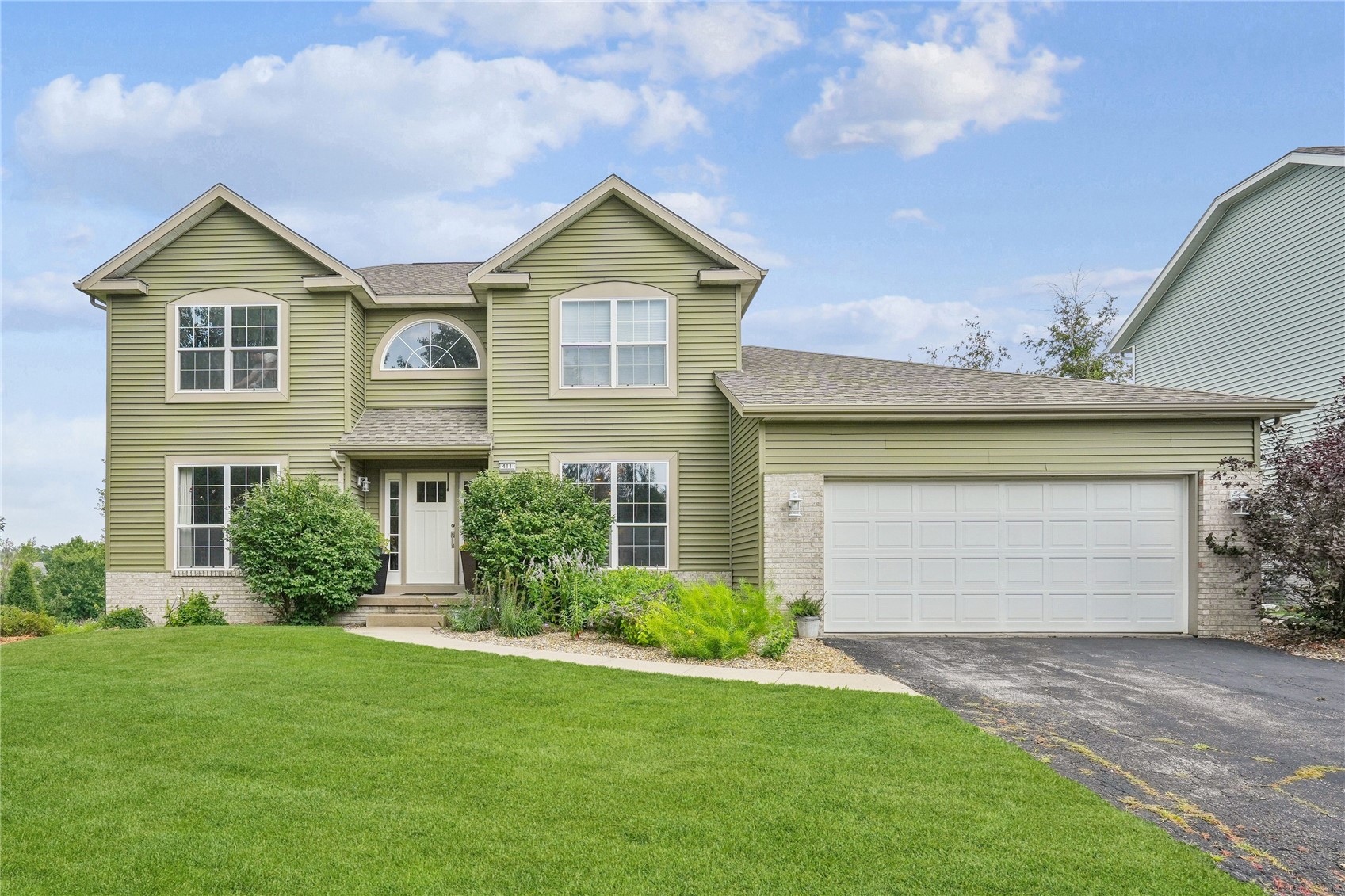 411 Cobble Stone Drive NW Cedar Rapids IA 52405