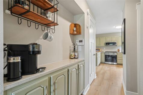 411 Cobble Stone Drive NW Cedar Rapids IA 52405