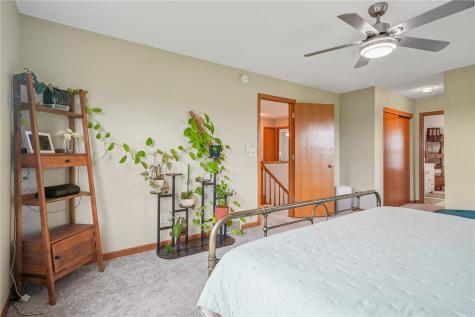 411 Cobble Stone Drive NW Cedar Rapids IA 52405