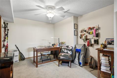 411 Cobble Stone Drive NW Cedar Rapids IA 52405