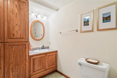 411 Cobble Stone Drive NW Cedar Rapids IA 52405