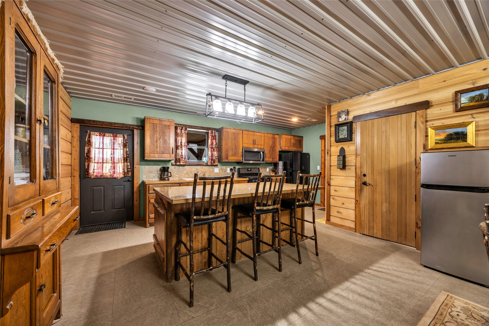 2527 61st Street Lane Vinton IA 52349