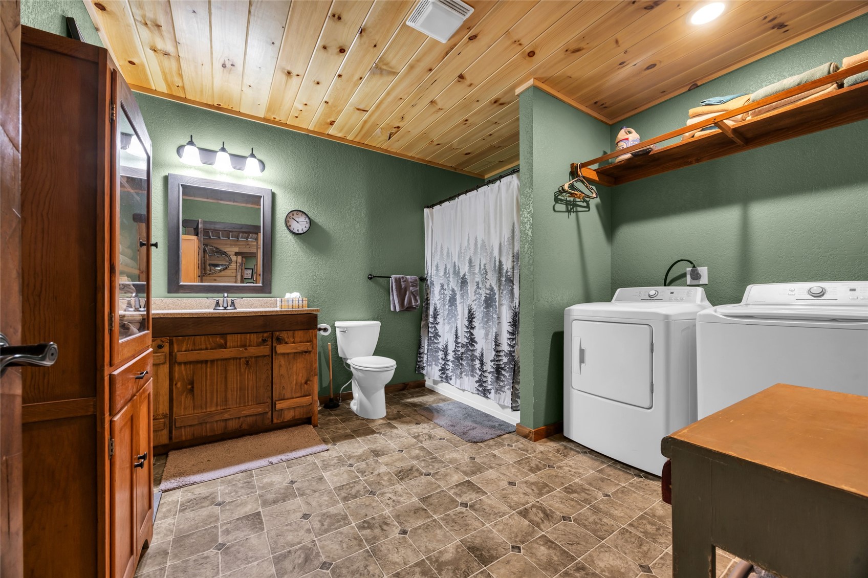 2527 61st Street Lane Vinton IA 52349