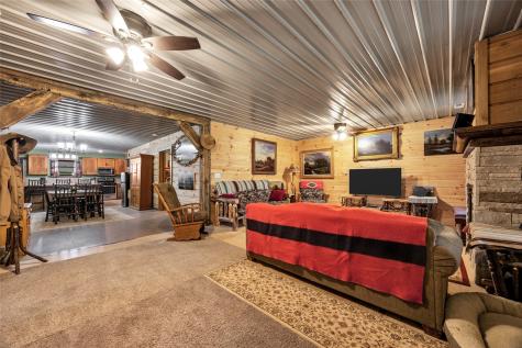 2527 61st Street Lane Vinton IA 52349