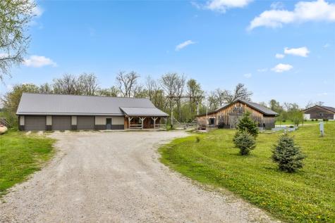 2527 61st Street Lane Vinton IA 52349