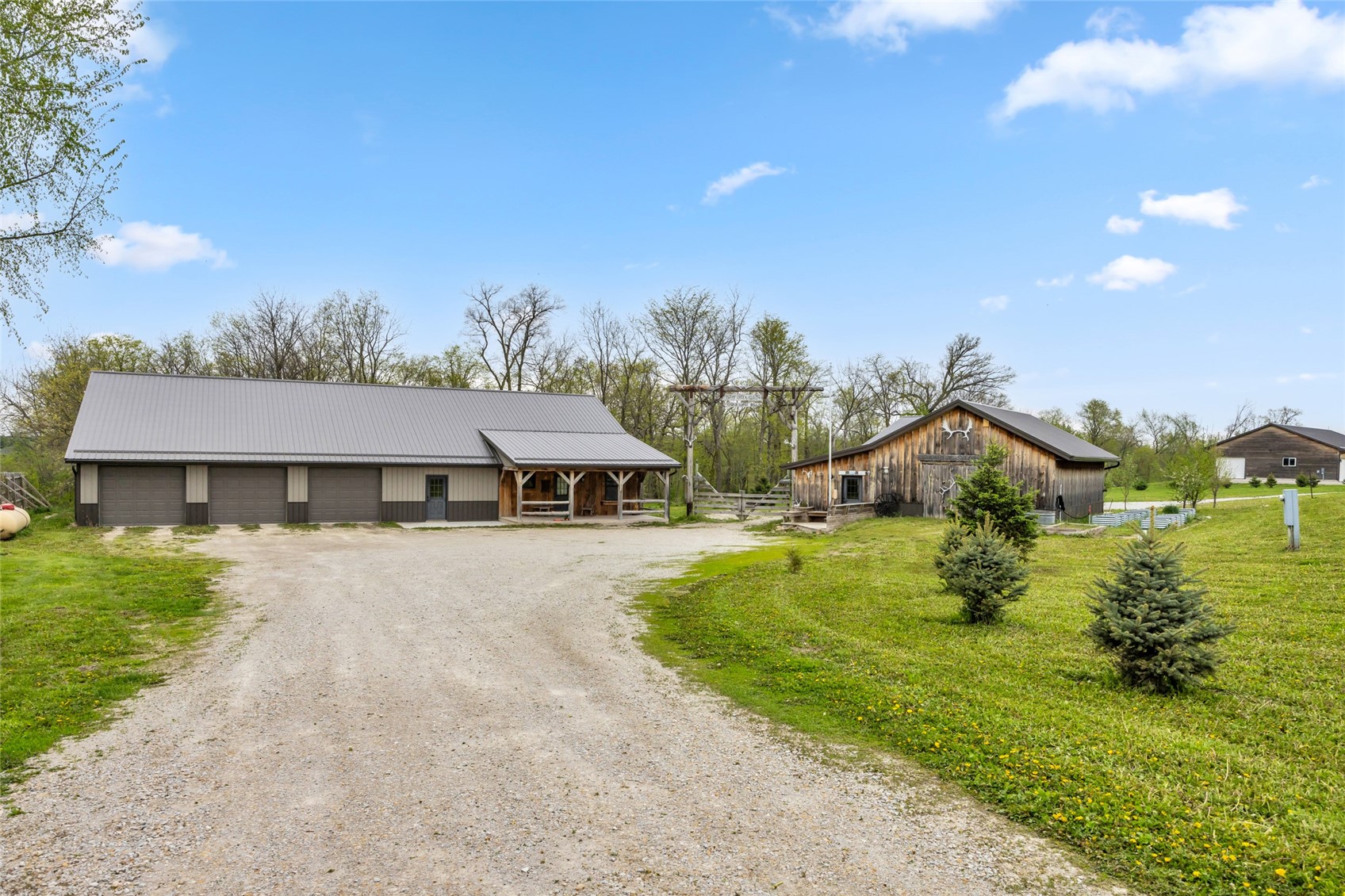 2527 61st Street Lane Vinton IA 52349