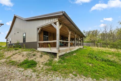 2527 61st Street Lane Vinton IA 52349