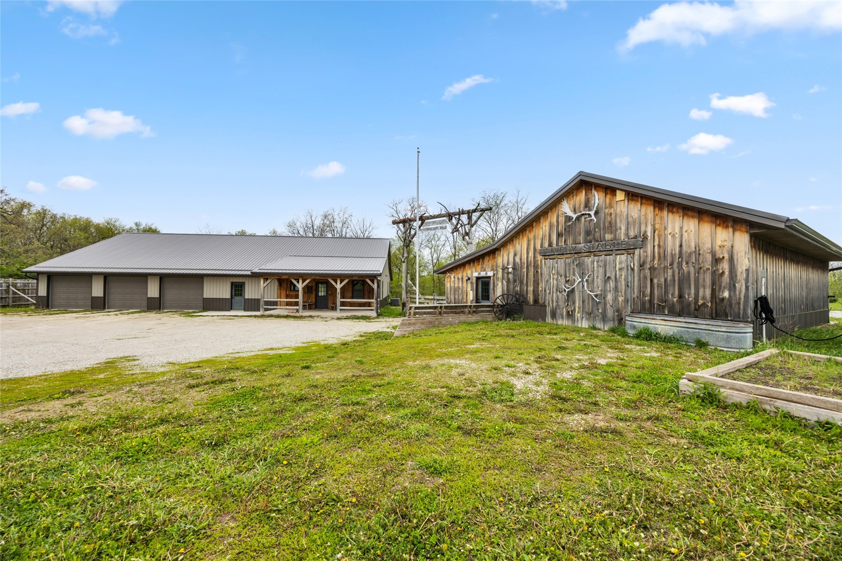 2527 61st Street Lane Vinton IA 52349