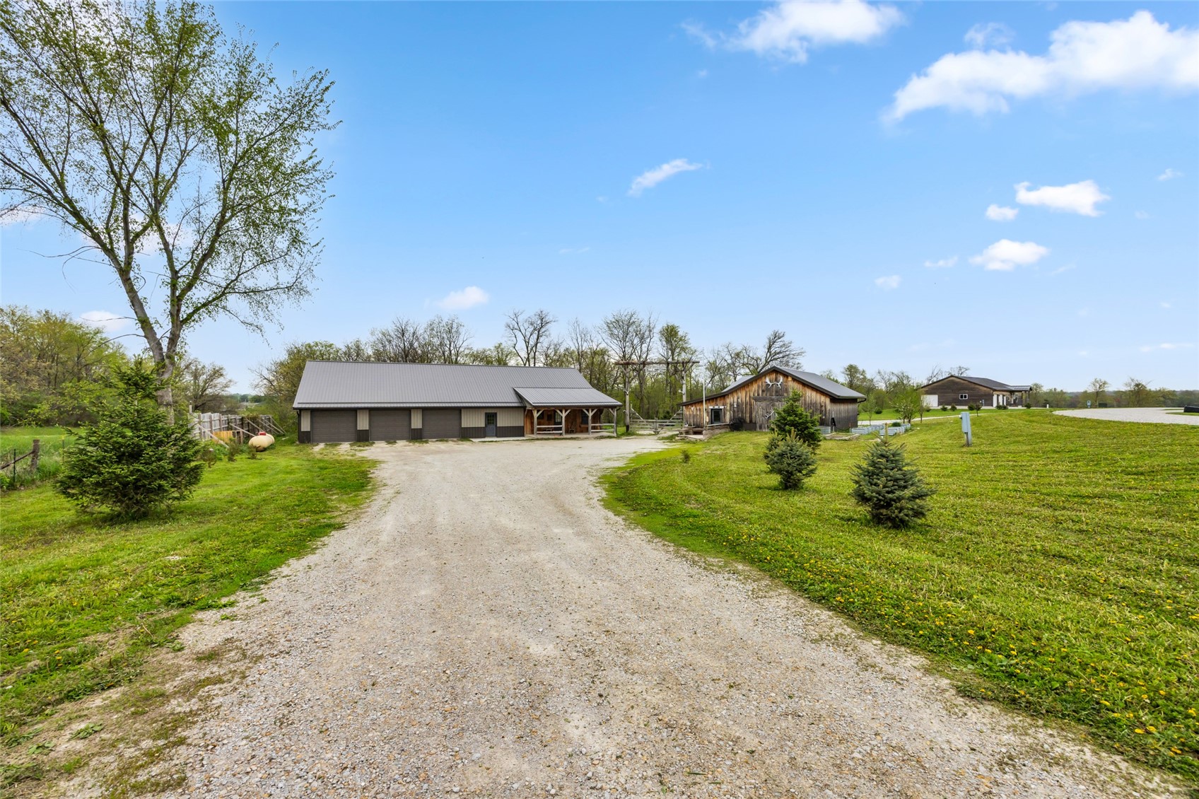2527 61st Street Lane Vinton IA 52349