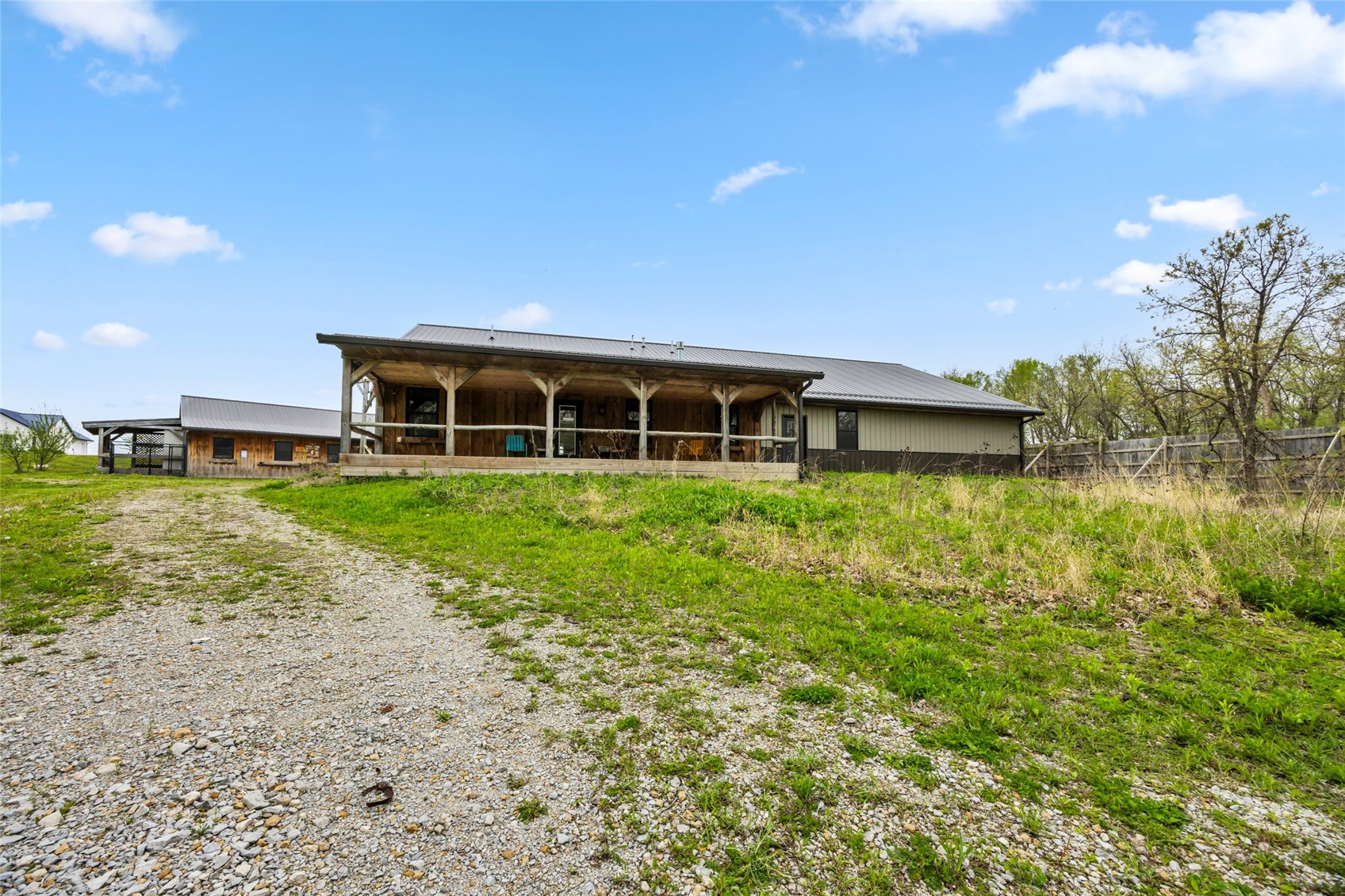 2527 61st Street Lane Vinton IA 52349