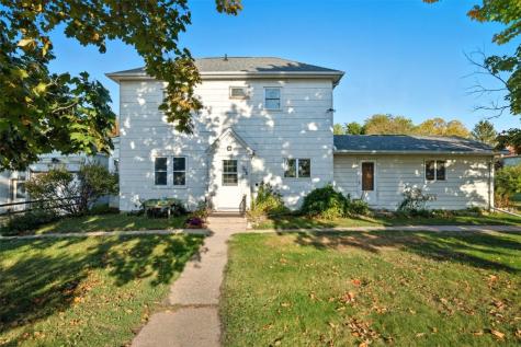 105 Harrison Street SE Cascade IA 52033